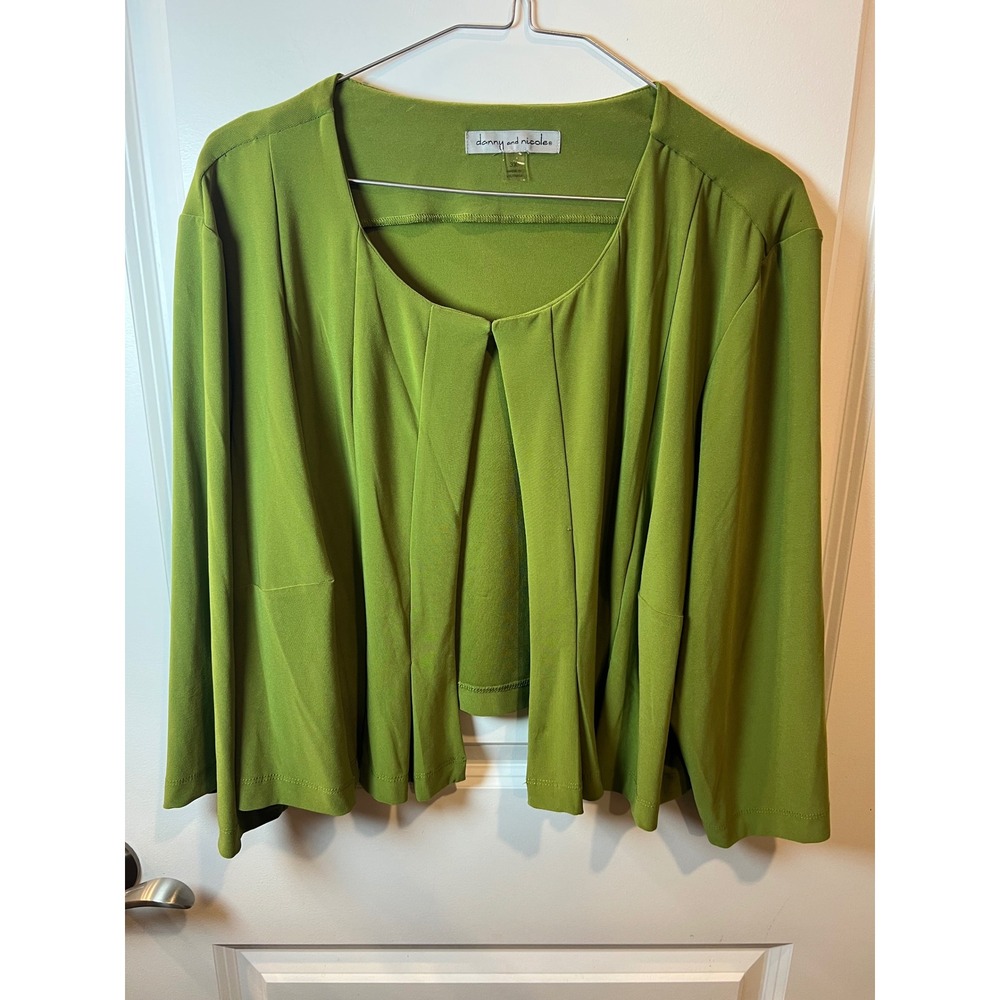 Danny and Nicole Womens Jacket Set Pleated Front Detail Green Size 3X